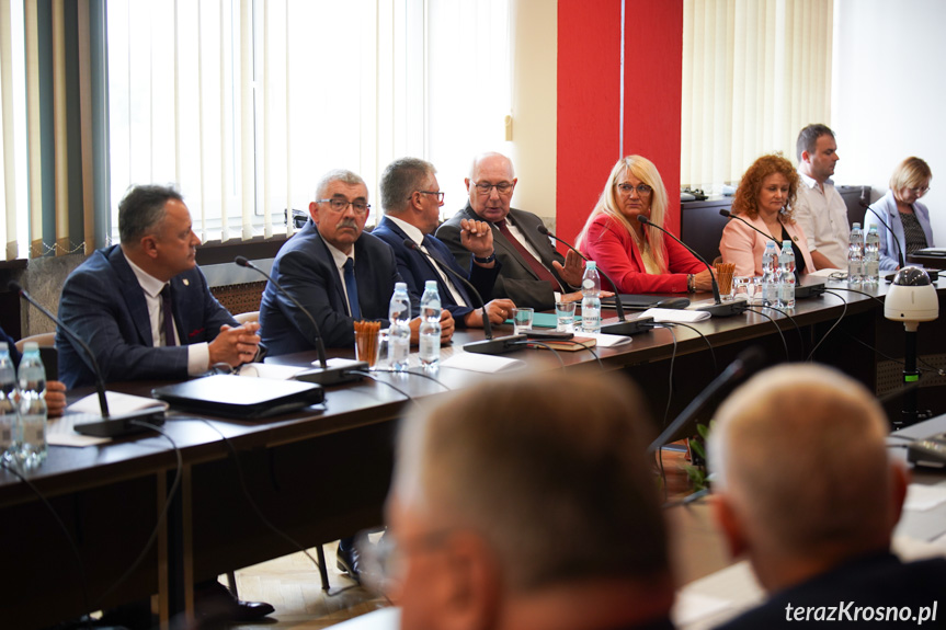 I sesja Rady Powiatu Krośnieńskiego