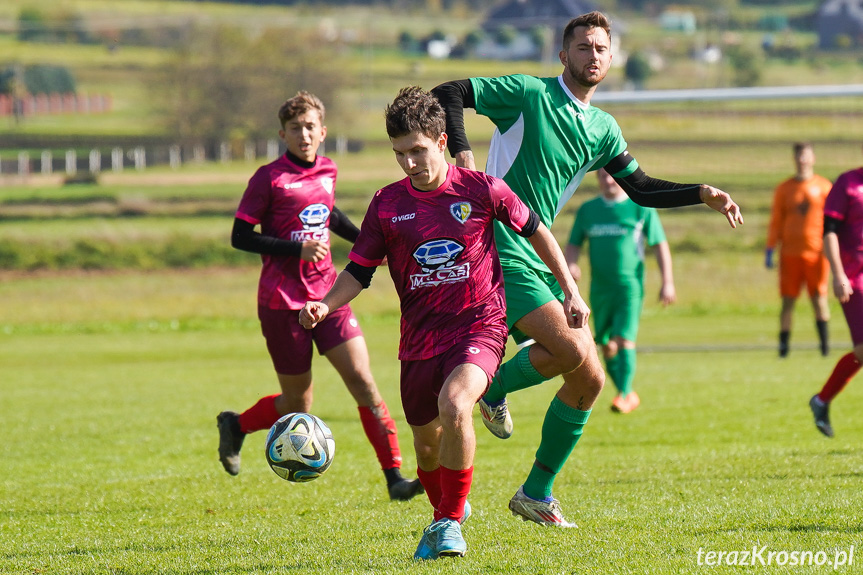 Łęki Strzyżowskie szorują dno tabeli. Rędzinianka Wojaszówka wygrywa derby