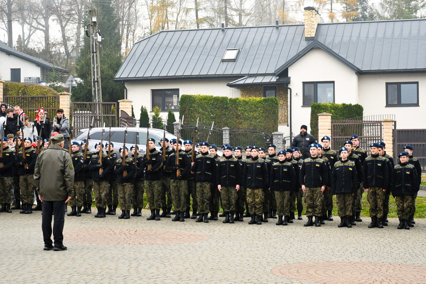 Apel dla Biało-Czerwonej przy LO w Rymanowie i SP w Rymanowie