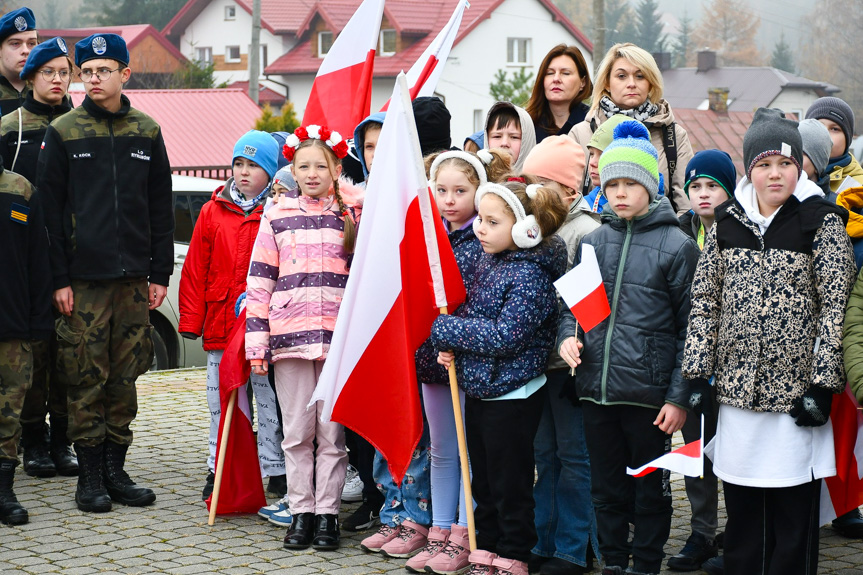 Apel dla Biało-Czerwonej przy LO w Rymanowie i SP w Rymanowie