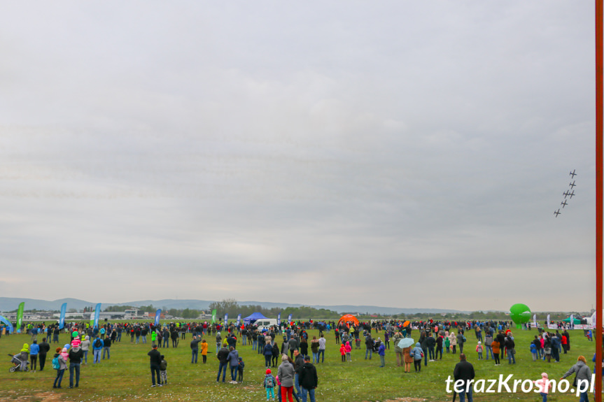 Balony nad Krosnem 2019 - Pokaz Baltic Bees Jet Team