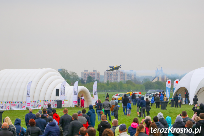 Balony nad Krosnem 2019 - Pokaz Baltic Bees Jet Team