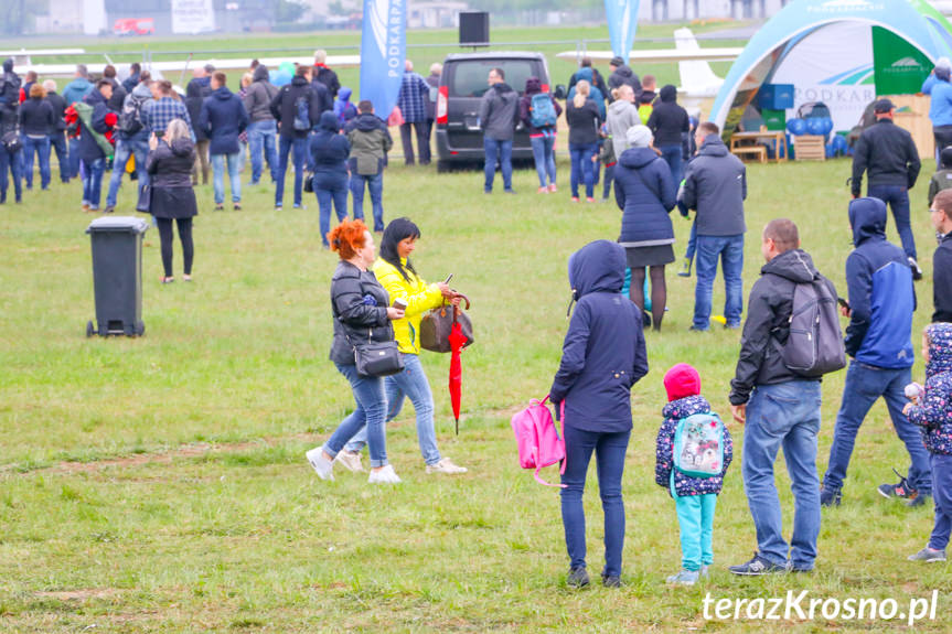 Balony nad Krosnem 2019 - Pokaz Baltic Bees Jet Team