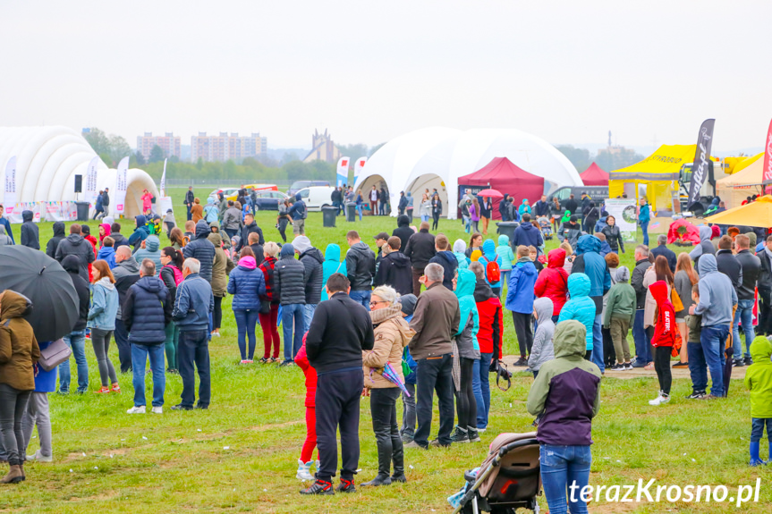 Balony nad Krosnem 2019 - Pokaz Baltic Bees Jet Team