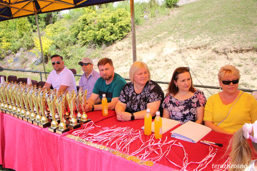 Biegi i piknik z książką w Krościenku Wyżnym