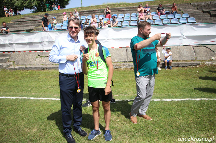 Biegi i piknik z książką w Krościenku Wyżnym