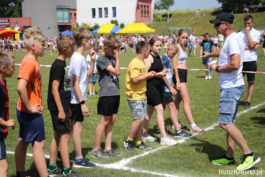 Biegi i piknik z książką w Krościenku Wyżnym