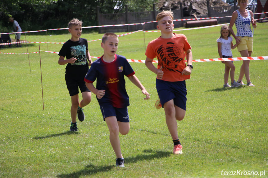 Biegi i piknik z książką w Krościenku Wyżnym