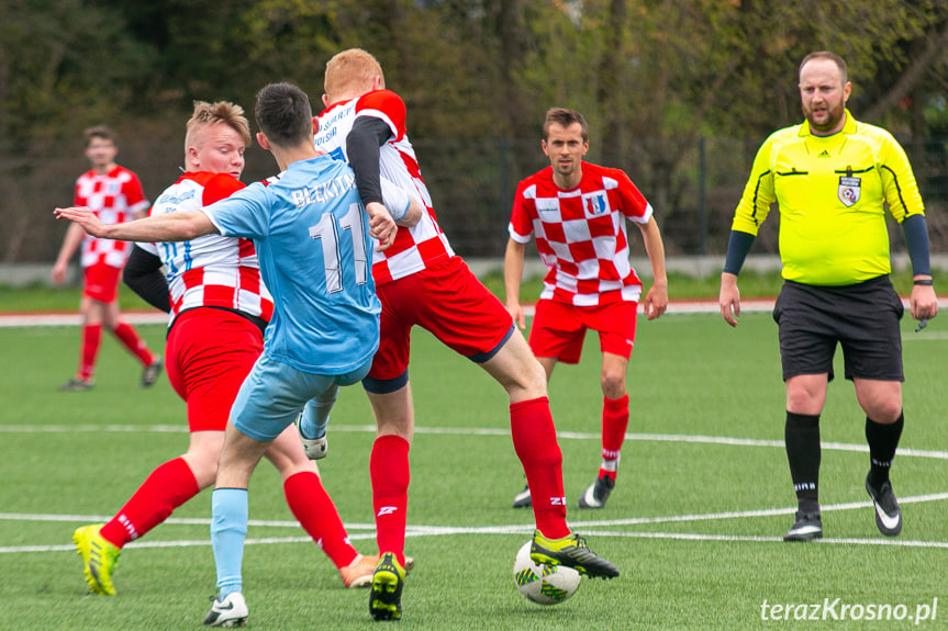 Błękitni Żeglce - Jasiołka Świerzowa Polska 0:3