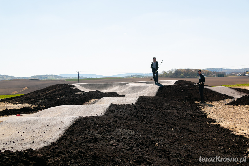 Budowa Pumptracku w Miejscu Piastowym