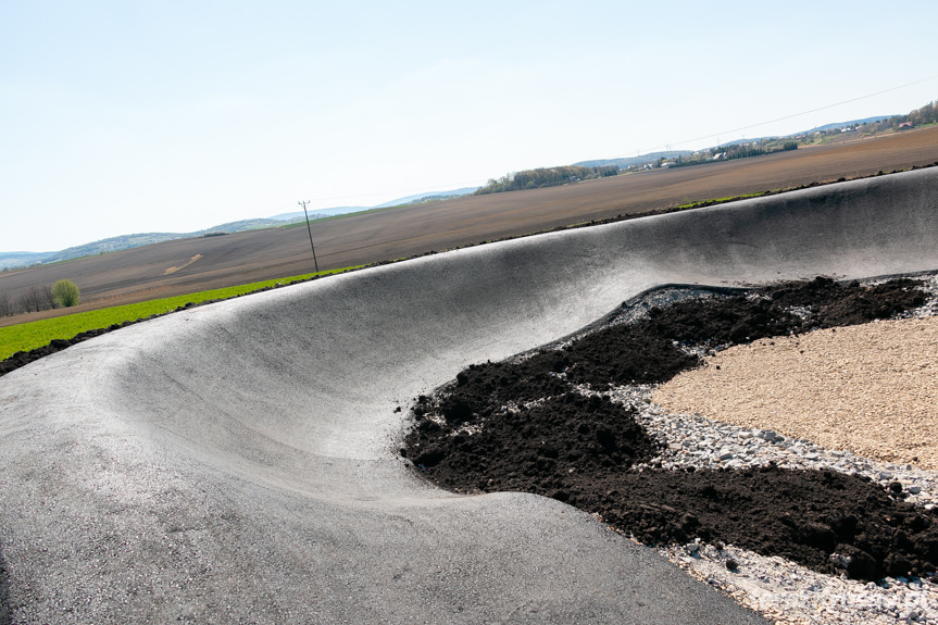 Budowa Pumptracku w Miejscu Piastowym