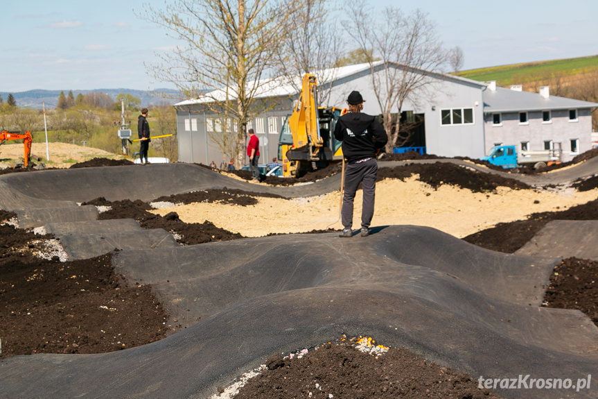 Budowa Pumptracku w Miejscu Piastowym