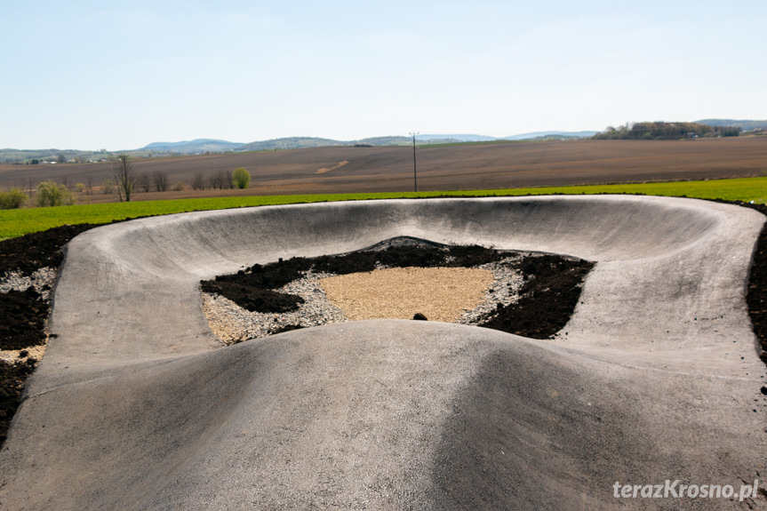 Budowa Pumptracku w Miejscu Piastowym