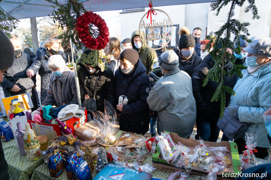 Charytatywny Kiermasz Bożonarodzeniowy w Zręcinie