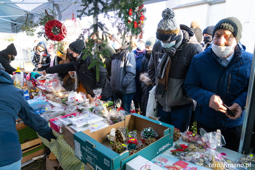 Charytatywny Kiermasz Bożonarodzeniowy w Zręcinie