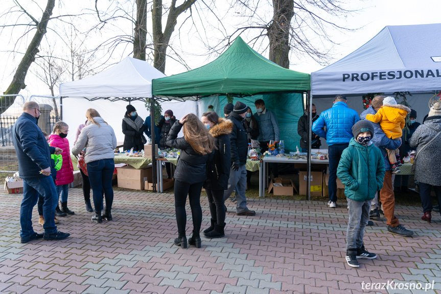 Charytatywny Kiermasz Bożonarodzeniowy w Zręcinie