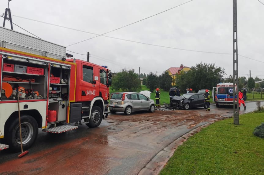 Czołowe zderzenie w Jedliczu