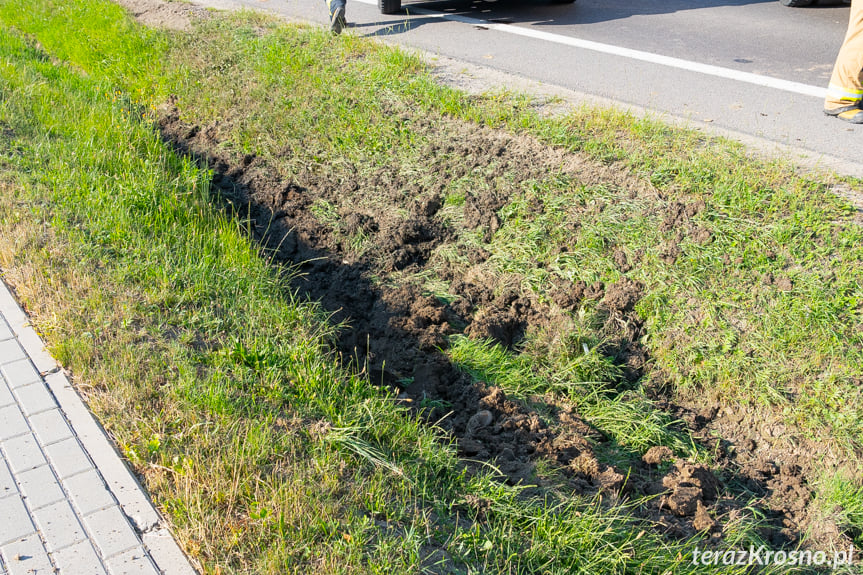 Dachowanie osobówki w Trzcianie na DK19