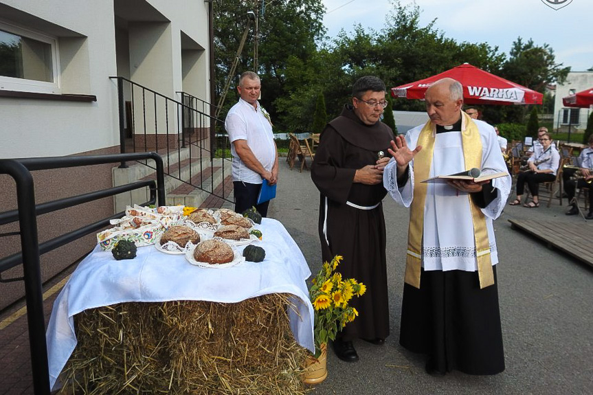 Dożynki wiejskie w Iskrzyni