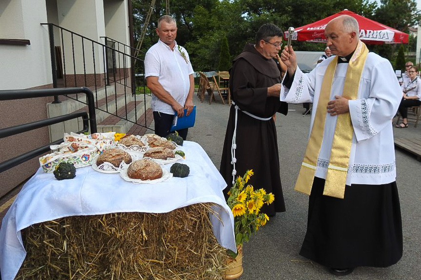 Dożynki wiejskie w Iskrzyni