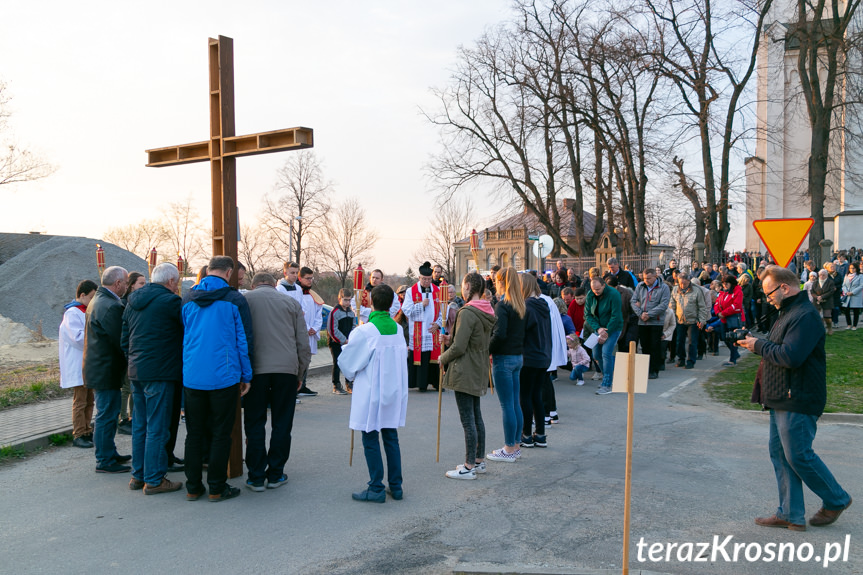 Droga krzyżowa w Zręcinie