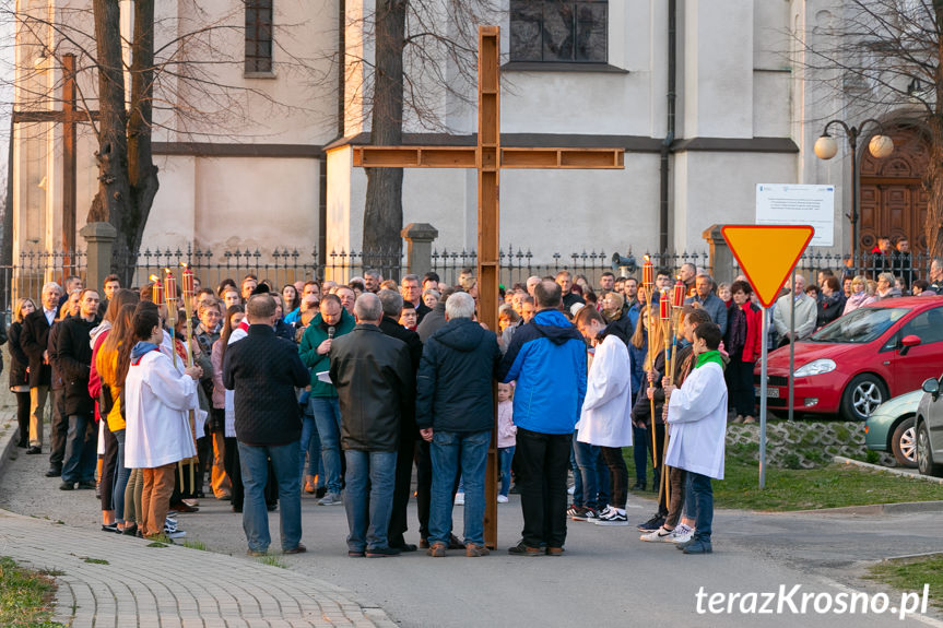 Droga krzyżowa w Zręcinie