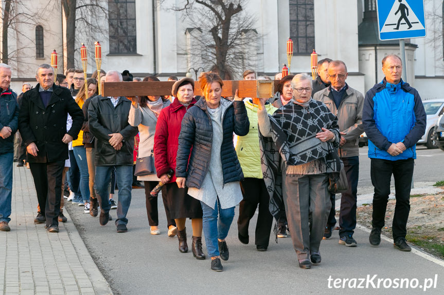 Droga krzyżowa w Zręcinie