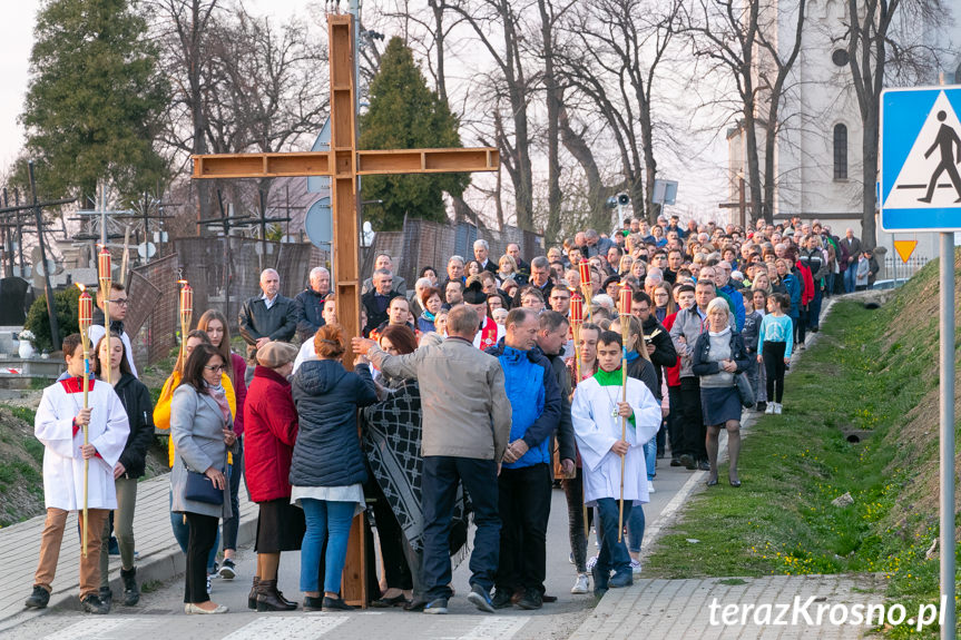 Droga krzyżowa w Zręcinie