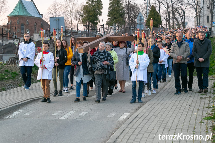 Droga krzyżowa w Zręcinie