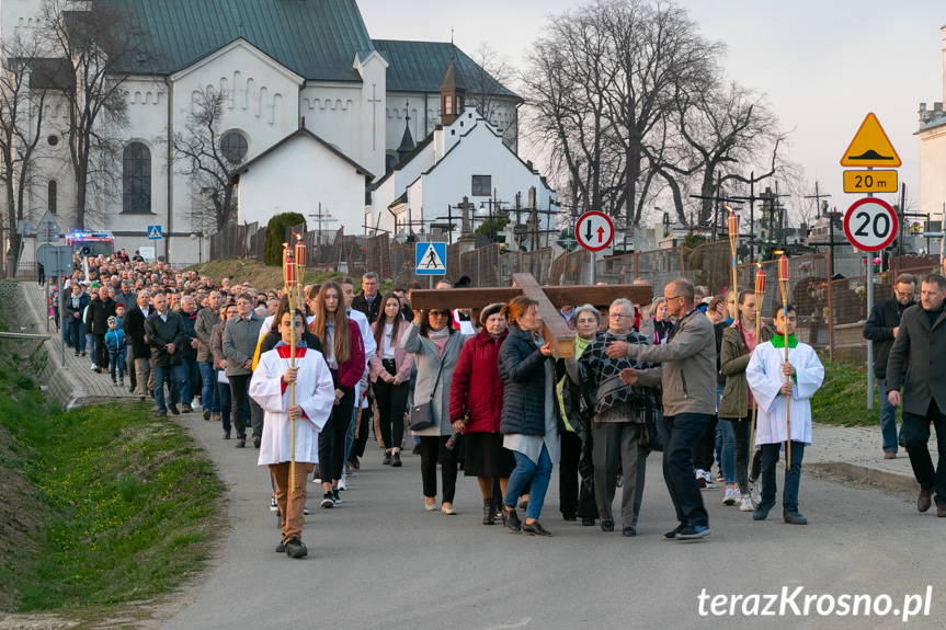 Droga krzyżowa w Zręcinie