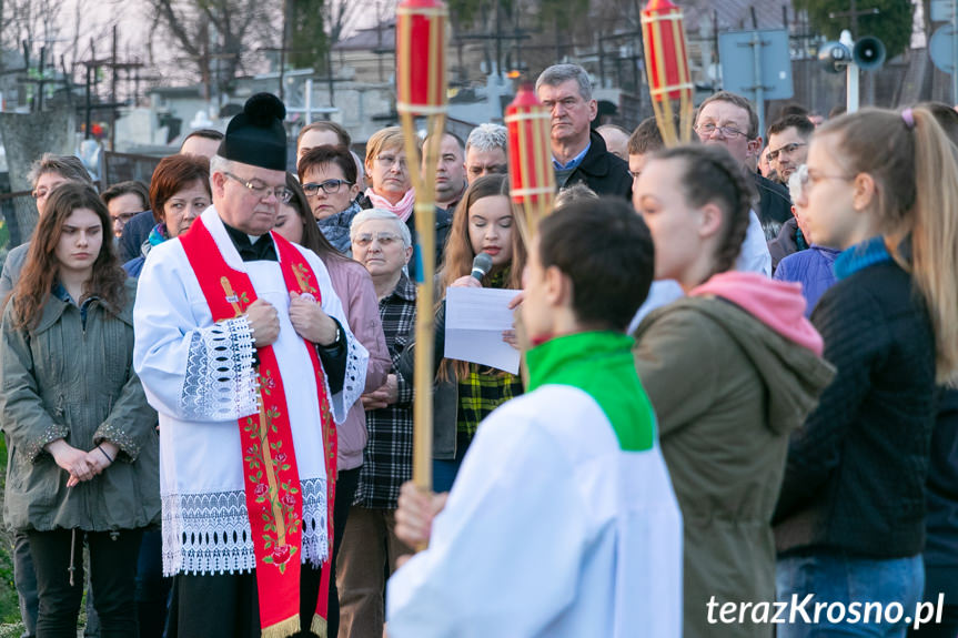 Droga krzyżowa w Zręcinie