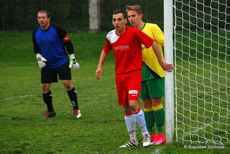 Dwór Kombornia - LKS Górki 2:3