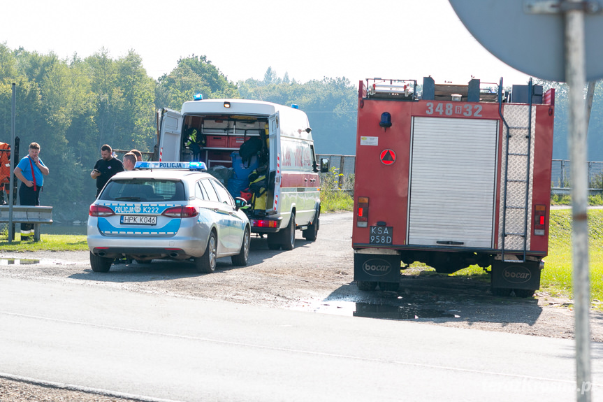 Farba zanieczyściła zbiornik na Wisłoku w Sieniawie