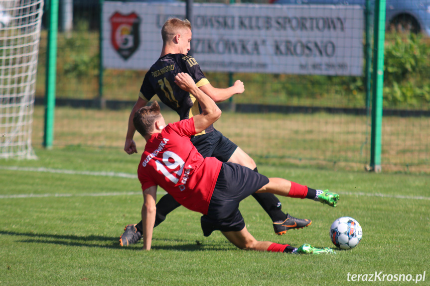 Guzikówka Krosna - Pasja Krosno 4-1