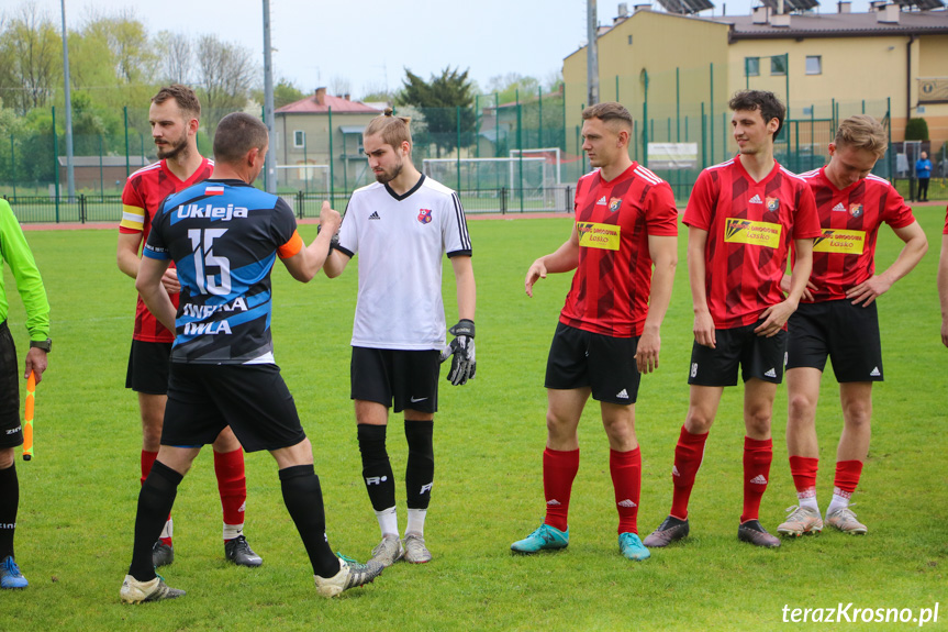 Guzikówka Krosno - Iwełka Iwla 2:0