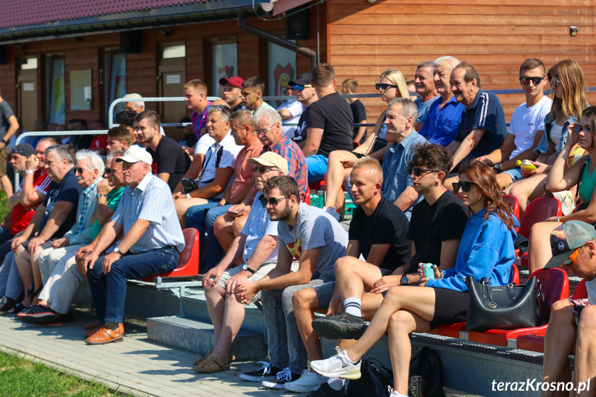 Guzikówka Krosno - Karpaty Krosno 0:9