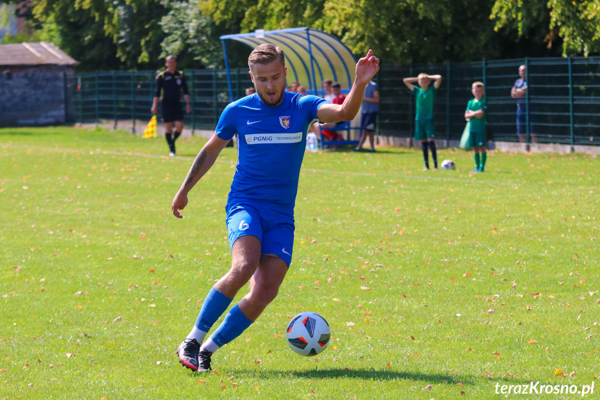 Guzikówka Krosno - Karpaty Krosno 0:9