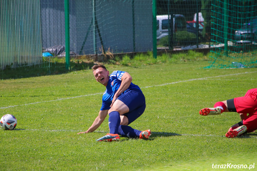 Guzikówka Krosno - LKS Głowienka 5:2