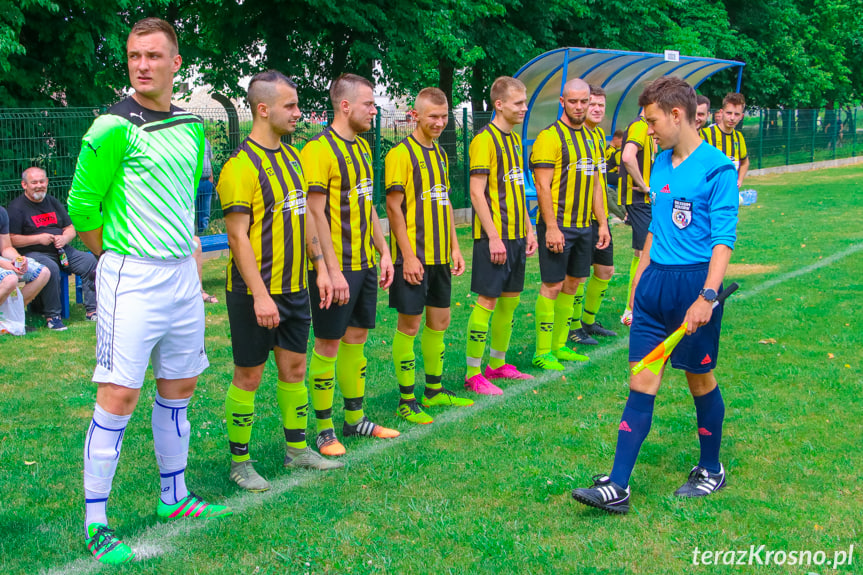 Guzikówka Krosno - LKS Lubatówka 0:1