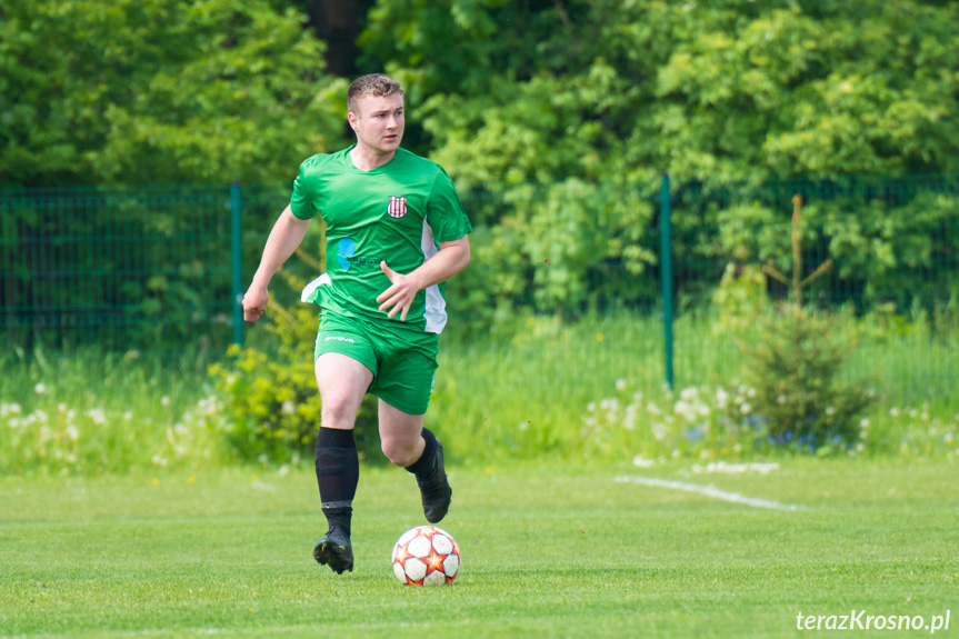 Guzikówka Krosno - LKS Victoria Kobylany 2:3