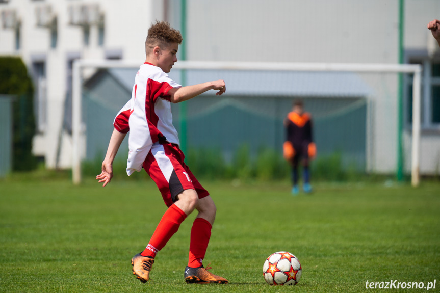 Guzikówka Krosno - LKS Victoria Kobylany 2:3