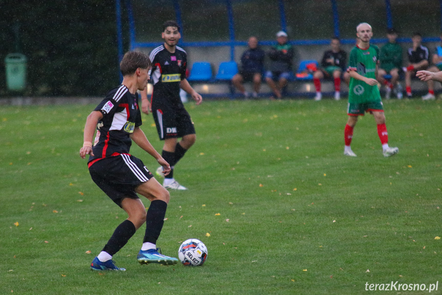 Guzikówka Krosno - OKS Sobniów Jasło 3:4