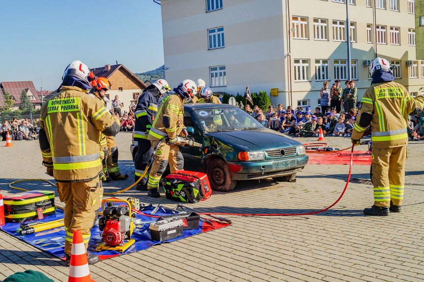 Inauguracja nowego roku harcerskiego w Dukli