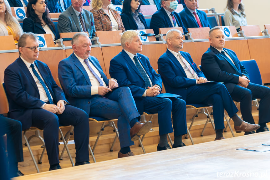 Inauguracja roku akademickiego 2021/2022 w Karpackiej Państwowej Uczelni w Krośnie