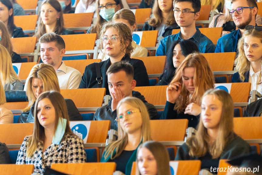 Inauguracja roku akademickiego 2021/2022 w Karpackiej Państwowej Uczelni w Krośnie