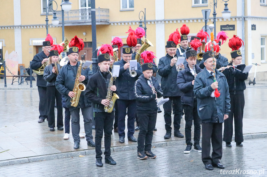 Inscenizacja uroczystości odsłonięcia pomnika Ignacego Łukasiewicza