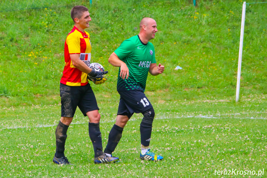 Iskra Iskrzynia - Górnik Grabownica Starzeńska 3:3