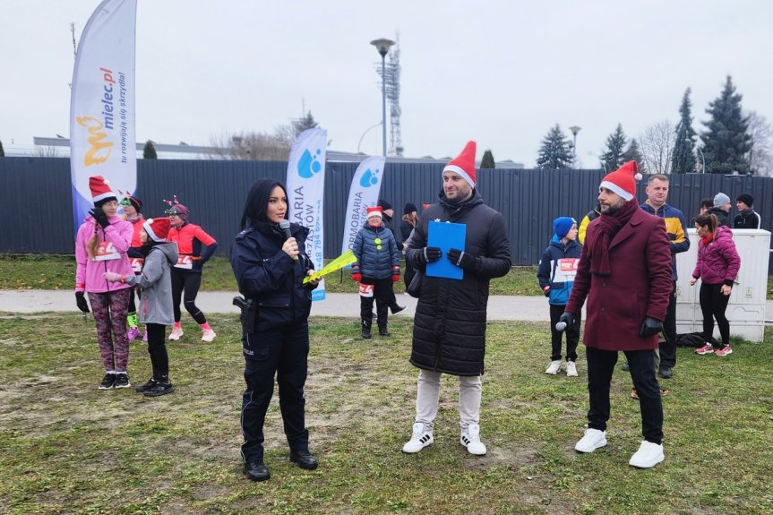 IV Mikołajkowy Bieg Odblaskowy z mieleckimi policjantami