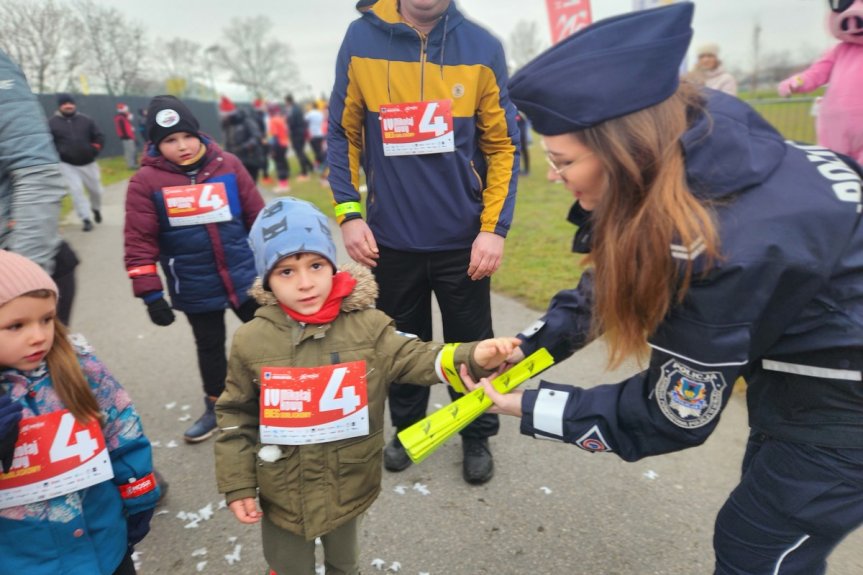 IV Mikołajkowy Bieg Odblaskowy z mieleckimi policjantami