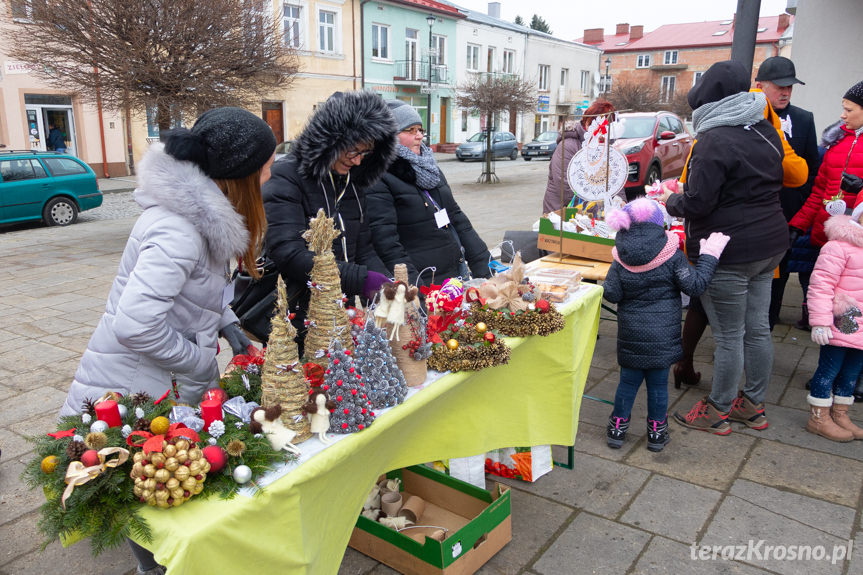 Jarmark Bożonarodzeniowy na rynku w Dukli